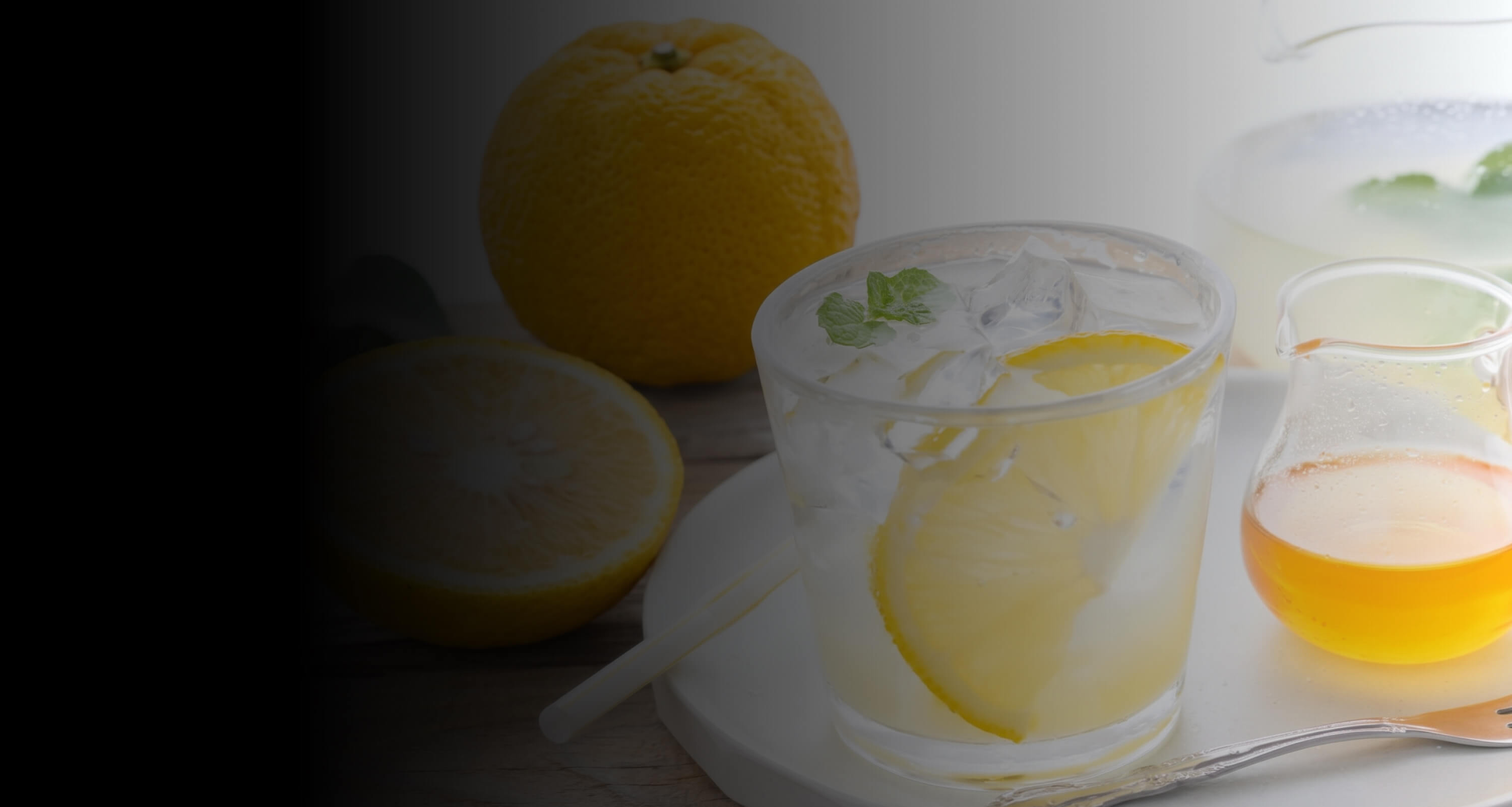01 / 100% YUZU JUICE